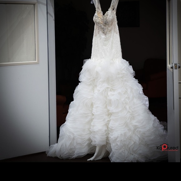 Dresses & Skirts - Wedding dress
